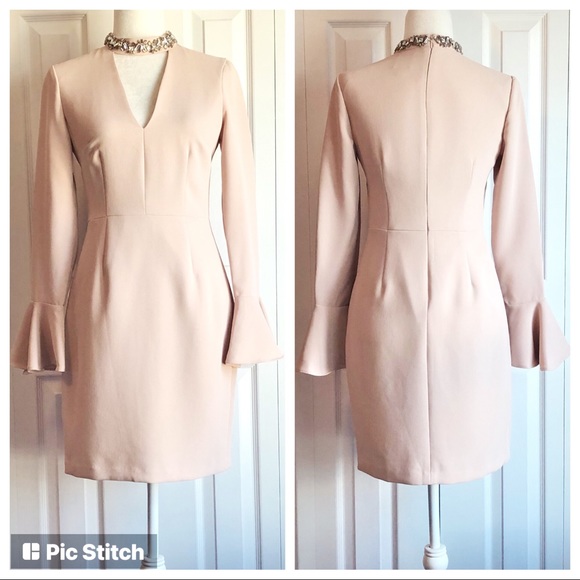 Vince Camuto Dresses & Skirts - Vince Camuto Blush Embellished Choker Bell Sleeve Dress